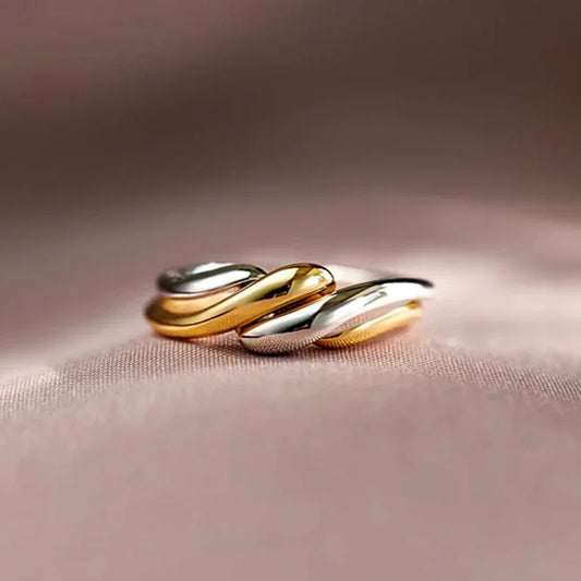 Huitan Novel Two Tone Twisty Women Rings Gold/Silver Color Newly Designed Versatile Finger Jewelry Daily Wear Accessories Gifts