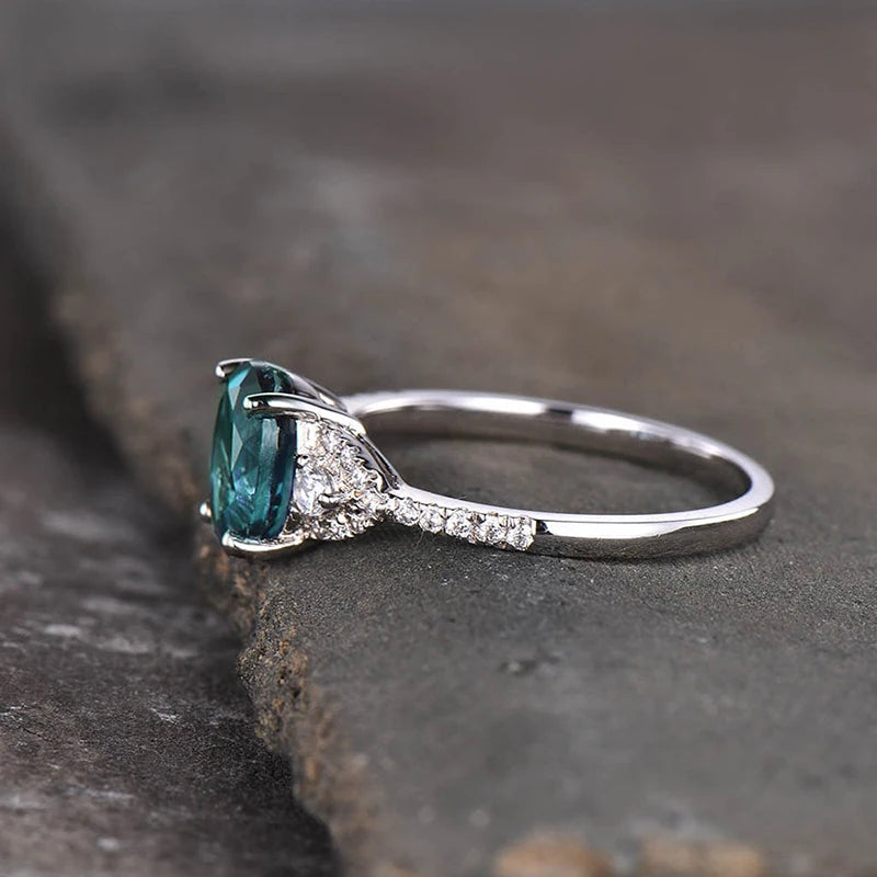 Women's Elegant Oval Blue CZ Statement Ring