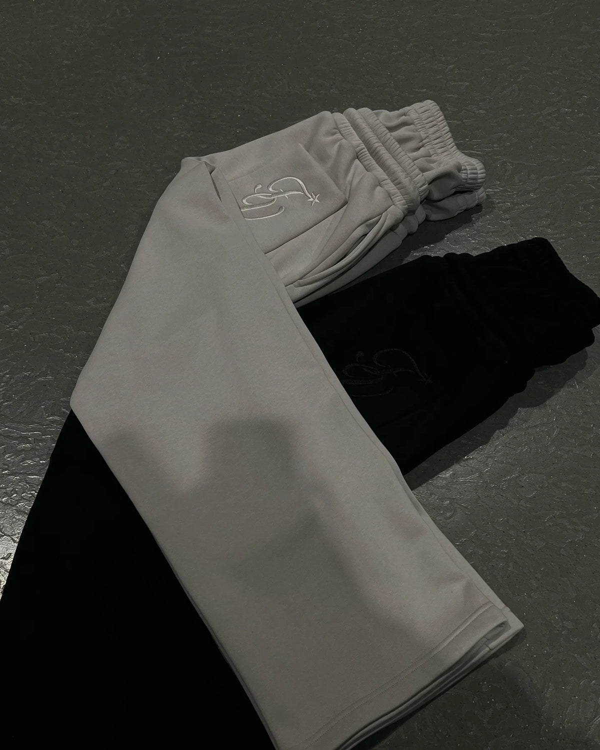 Men's Y2K Harajuku Double-Waisted Letter Embroidered Sweatpants