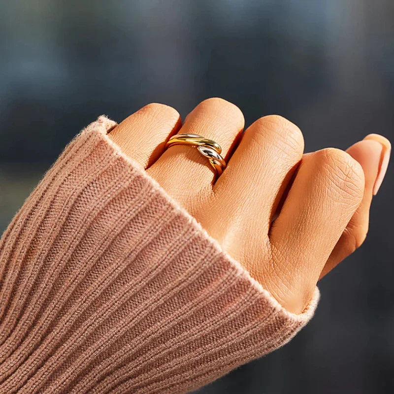 Huitan Novel Two Tone Twisty Women Rings Gold/Silver Color Newly Designed Versatile Finger Jewelry Daily Wear Accessories Gifts