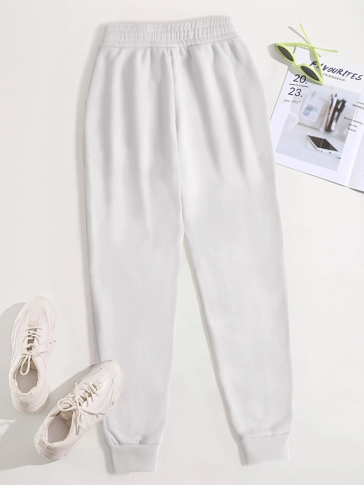 vMen’s Fleece Drawstring Sweatpants – Cursive Graphic Warm Casual Joggers
