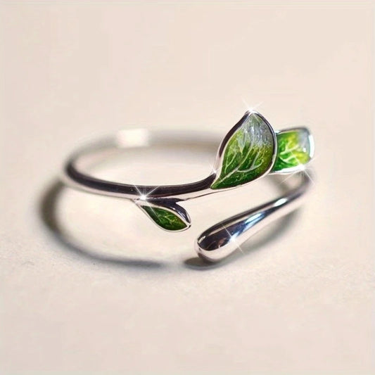 Huitan Fresh Style Green Leaf Opening Rings for Women Silver Color Exquisite Finger-ring Adjustable Accessories Fashion Jewelry